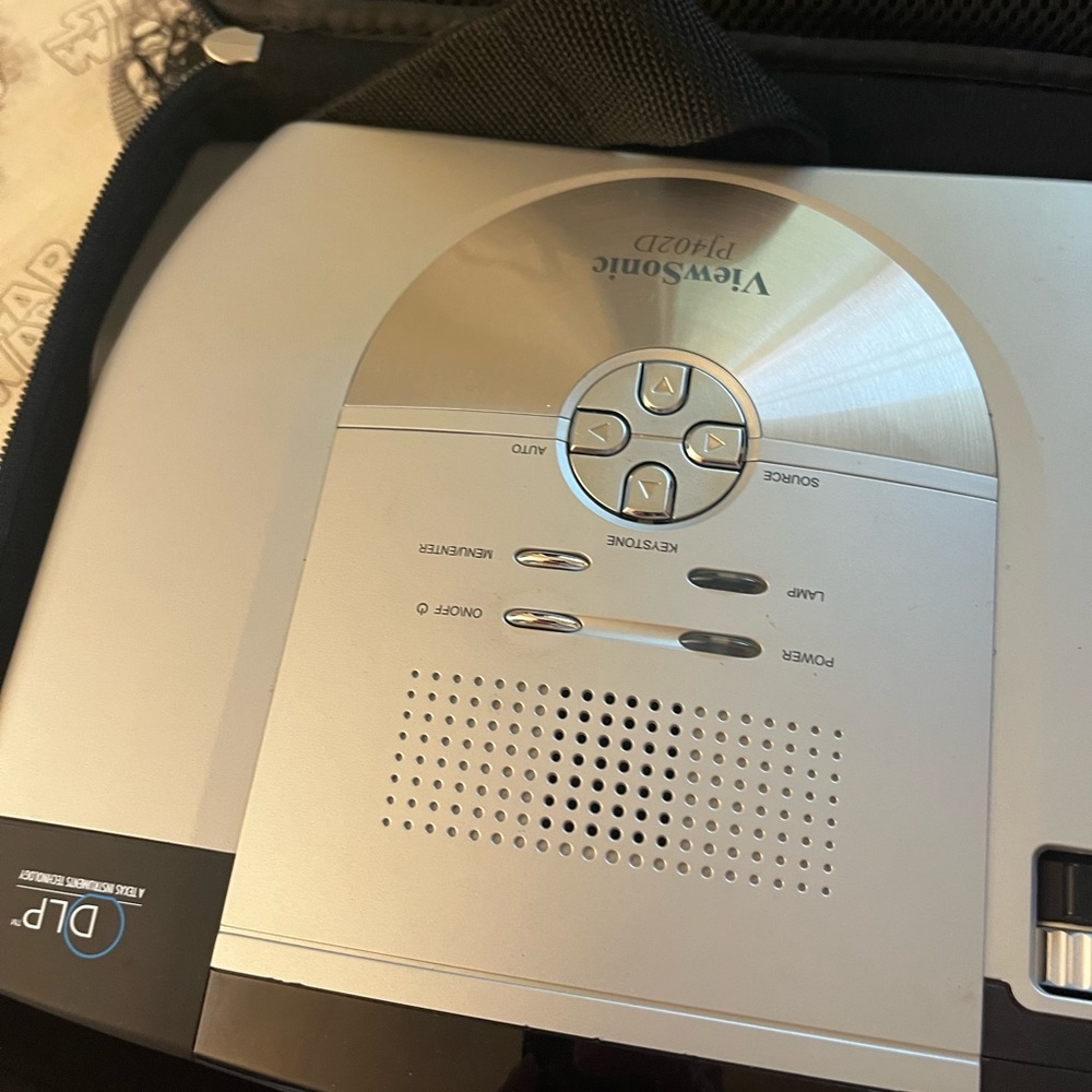 View sonic projector missing remote which you can buy!